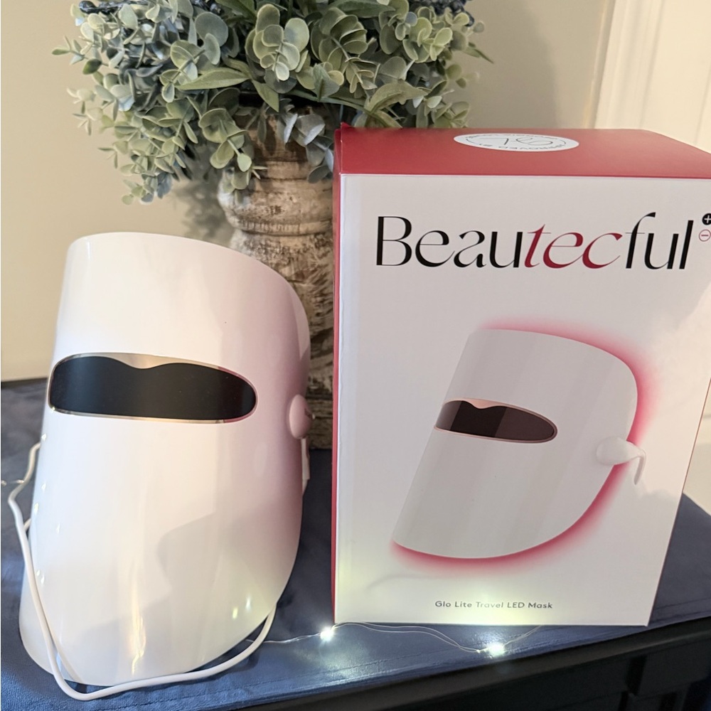 Beautecful Glo Lite Travel LED Mask